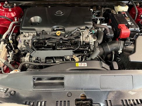 Used 2018 Toyota Camry LE FWD image 22