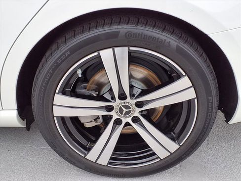 Used 2025 Mercedes-Benz C 300 4MATIC Sedan image 23