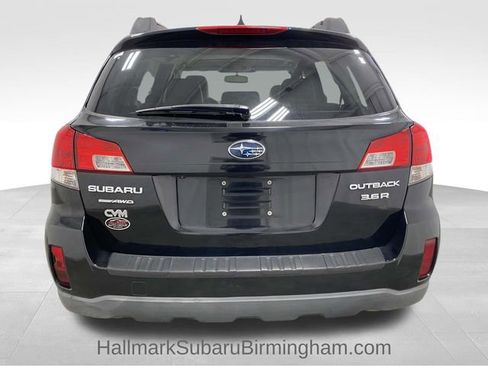Used 2014 Subaru Outback 3.6R Limited w/ Moonroof Package image 3
