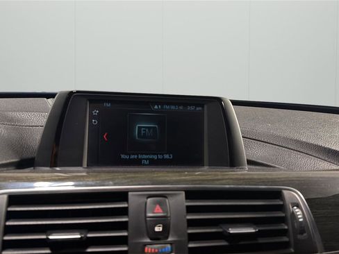 Used 2018 BMW 330i Sedan w/ Convenience Package RWD image 16