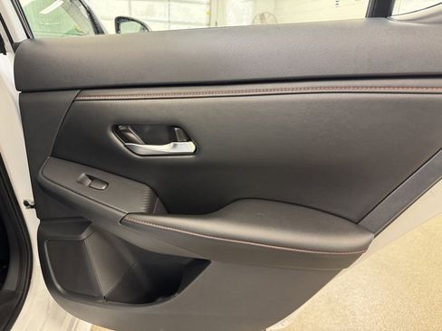 Used 2024 Nissan Sentra SR w/ SR Premium Package image 24