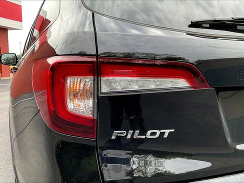 Used 2021 Honda Pilot Black Edition image 24