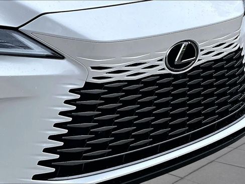 Used 2024 Lexus RX 350 FWD w/ Convenience Package image 29