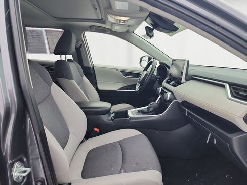 Certified 2022 Toyota RAV4 XLE w/ Convenience Package image 15