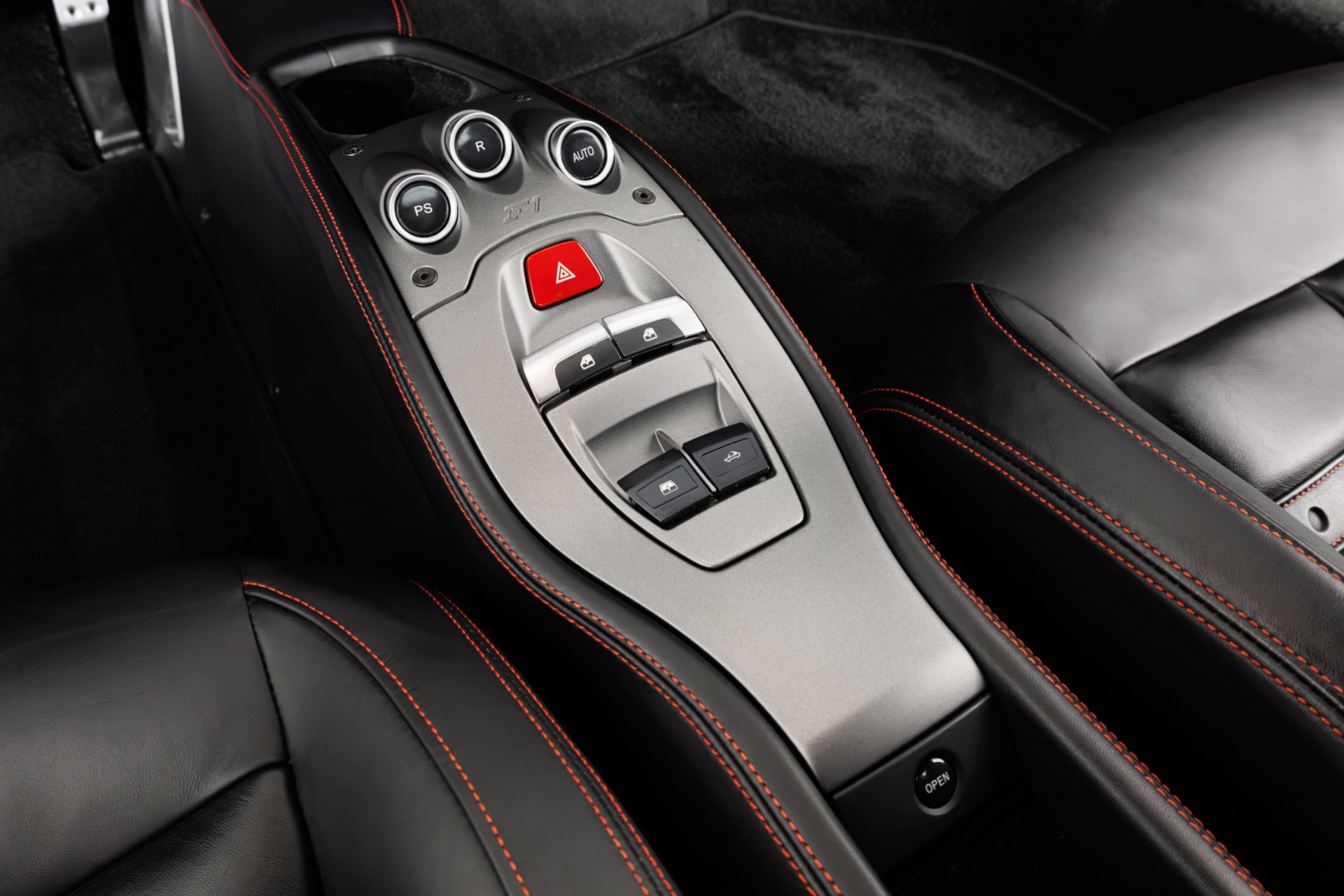 Used 2013 Ferrari 458 Spider RWD image 28