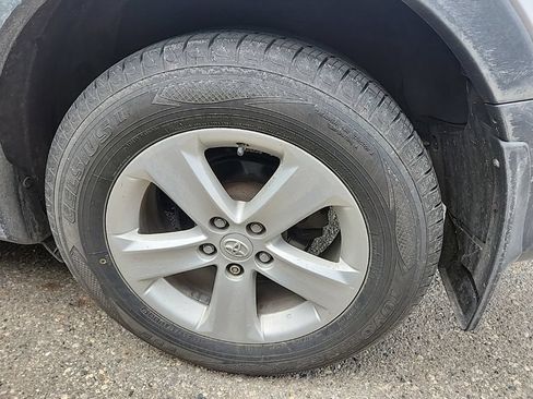 Used 2013 Toyota RAV4 XLE AWD/4WD image 17