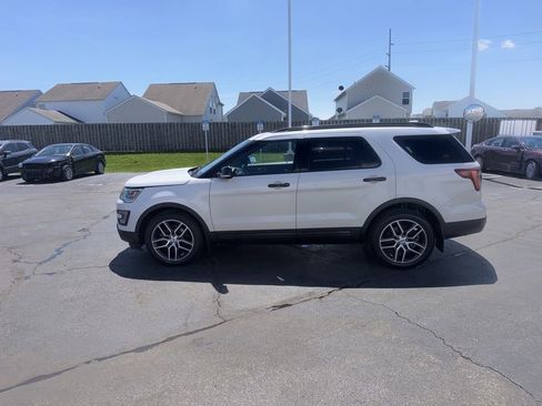 Used 2017 Ford Explorer Sport AWD/4WD image 3