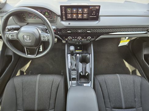 Used 2025 Honda Accord Sport image 23