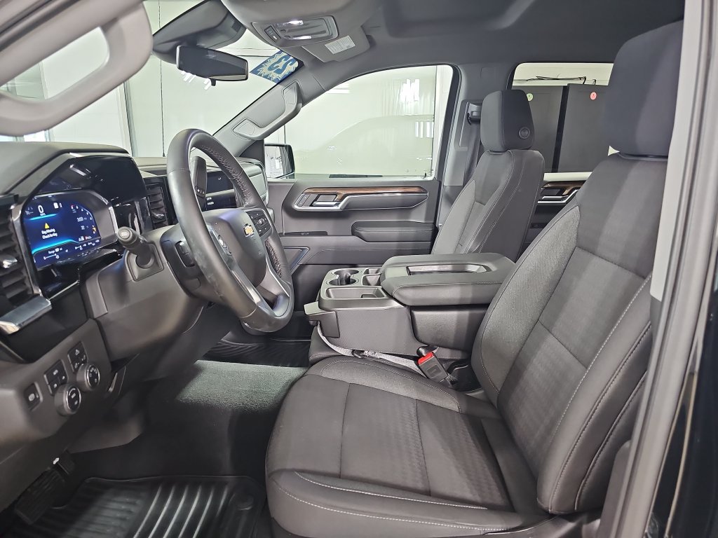 Certified 2023 Chevrolet Silverado 1500 LT AWD/4WD image 18