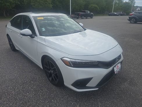 Used 2024 Honda Civic Sport Touring image 3