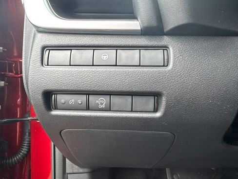 Used 2023 Nissan Rogue SV AWD/4WD image 15