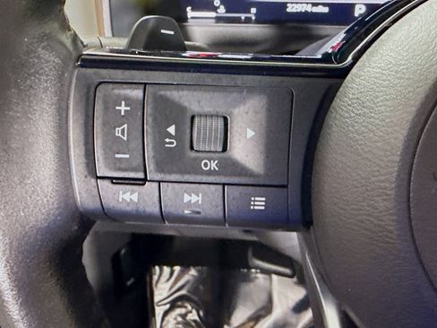 Used 2023 Nissan Rogue Platinum FWD image 14