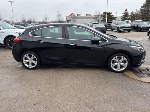Used 2017 Chevrolet Cruze Premier image 4