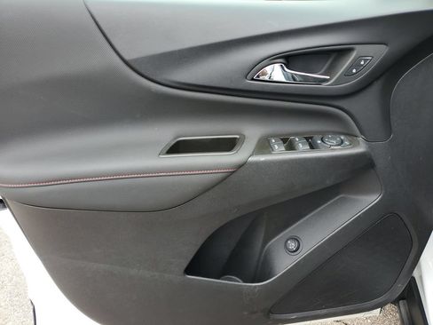Certified 2024 Chevrolet Equinox RS FWD image 22