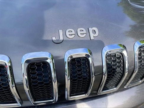 Used 2018 Jeep Cherokee Trailhawk w/ Quick Order Package 27L AWD/4WD image 5