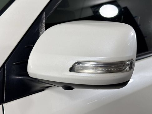 Used 2013 Toyota Land Cruiser AWD/4WD image 20