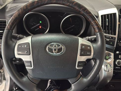 Used 2013 Toyota Land Cruiser AWD/4WD image 13