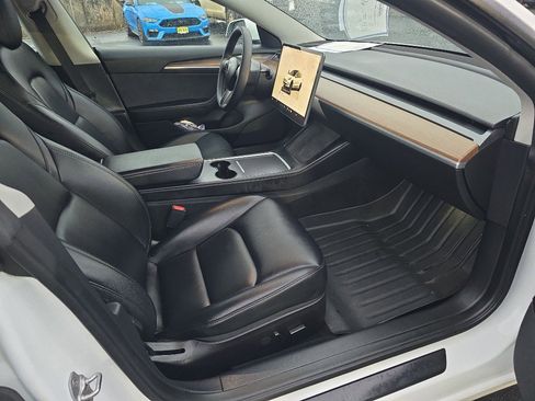 Used 2022 Tesla Model 3 Performance image 15