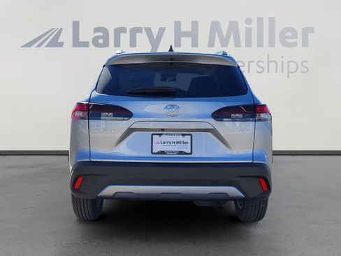 Certified 2026 Toyota Corolla Cross LE w/ Moonroof Package image 4
