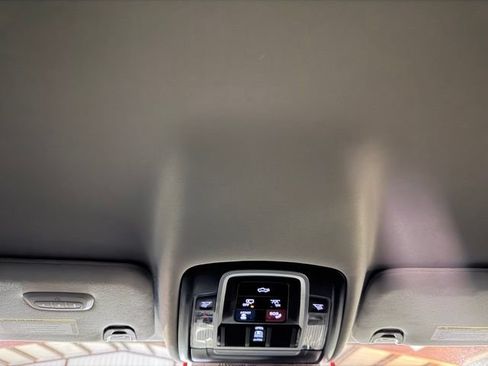 Used 2024 RAM 2500 Laramie AWD/4WD image 35