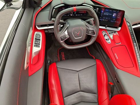 Used 2022 Chevrolet Corvette Stingray Preferred Conv w/ Z51 Performance Package RWD image 10