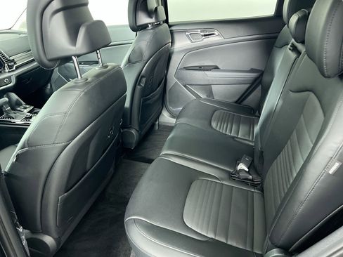 Certified 2025 Kia Sportage SX image 28