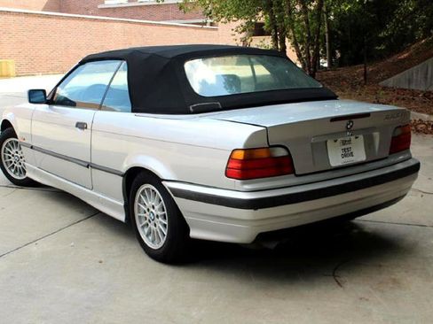Used 1999 BMW 323i Convertible image 4
