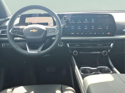 New 2026 Chevrolet Traverse LT w/ LPO, Floor Liner Package image 18