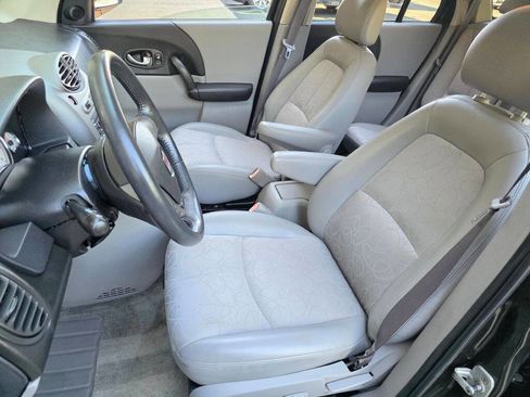 Used 2004 Saturn Vue AWD V6 w/ Comfort Pkg image 8