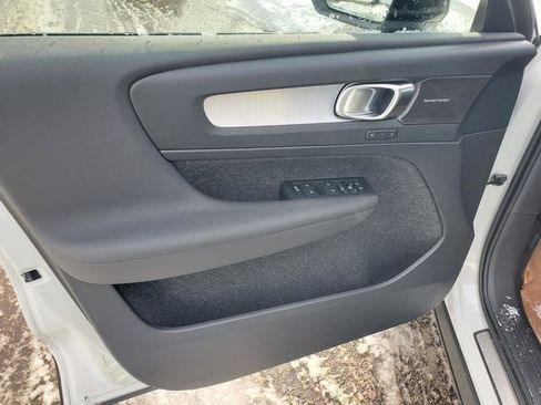 New 2026 Volvo XC40 B5 Ultra w/ Protection Package Premier image 10