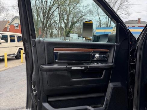 Used 2016 RAM 2500 Laramie image 9