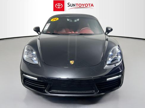 Used 2024 Porsche 718 Boxster RWD image 10