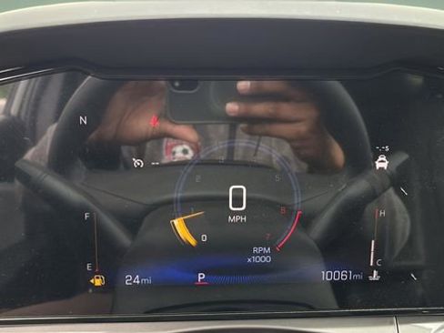 Used 2025 Chevrolet Trax LT w/ Driver Confidence Package FWD image 14