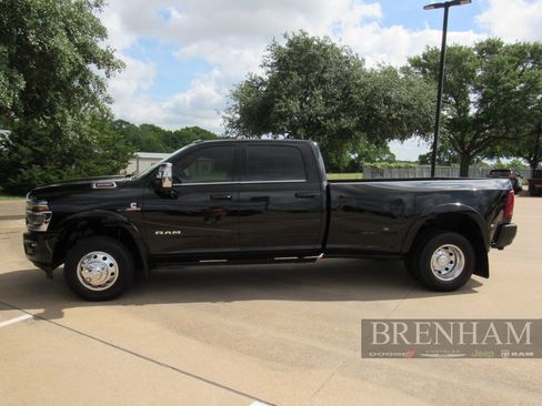 Used 2025 RAM 3500 Longhorn AWD/4WD image 2