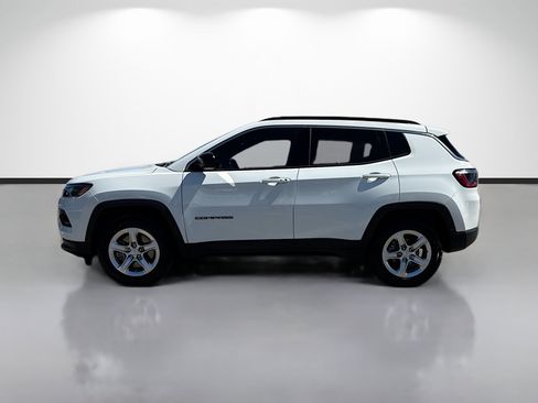 Used 2023 Jeep Compass Latitude AWD/4WD image 6
