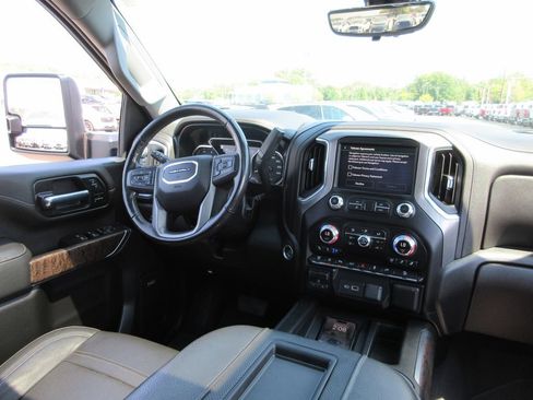 Used 2020 GMC Sierra 2500 Denali w/ Denali Ultimate Package AWD/4WD image 29
