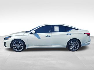 Used 2025 Nissan Altima 2.5 SL FWD video 2