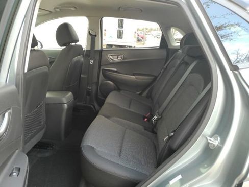 Used 2019 Hyundai Kona SEL image 16