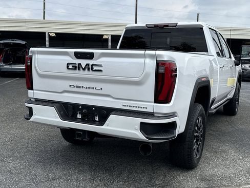 Used 2024 GMC Sierra 2500 Denali Ultimate image 11