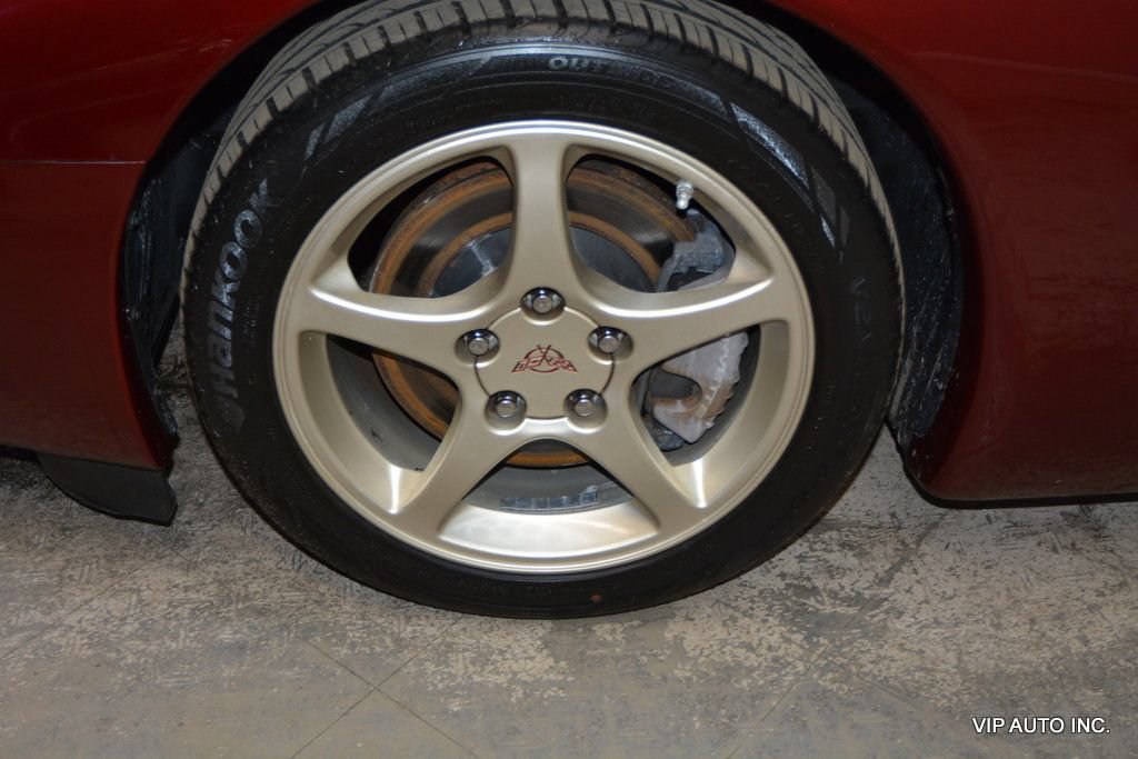 Used 2003 Chevrolet Corvette Convertible w/ Preferred Equipment Group1 RWD image 19