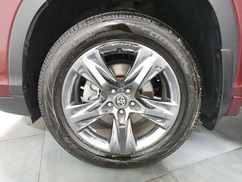 Used 2018 Toyota Highlander Limited Platinum w/ Carpet Mat Package (TMS) image 37