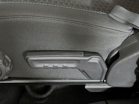 Used 2025 Jeep Wrangler Unlimited Rubicon 4xe image 13