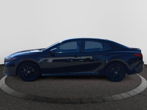 Used 2025 Toyota Camry LE FWD image 4
