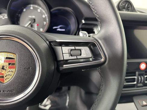 Certified 2025 Porsche Macan AWD/4WD image 39