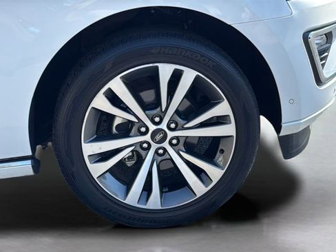 Used 2021 Ford Expedition Platinum image 24