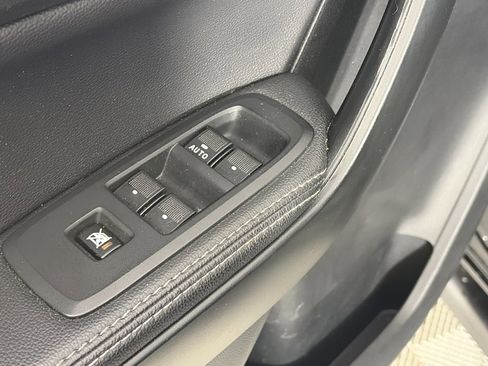 Used 2023 Ford Ranger Lariat w/ Tremor Off-Road Package image 26