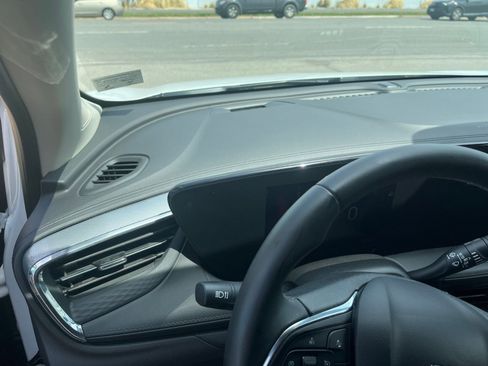 Used 2025 Buick Encore GX Preferred image 33