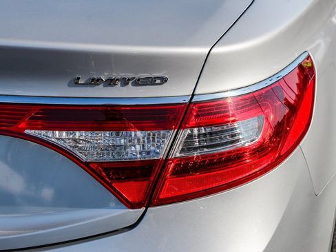 Used 2017 Hyundai Azera Limited image 12