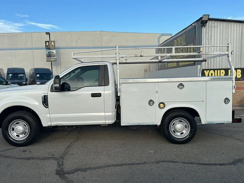 Used 2019 Ford F250 XL w/ Power Equipment Group RWD image 6
