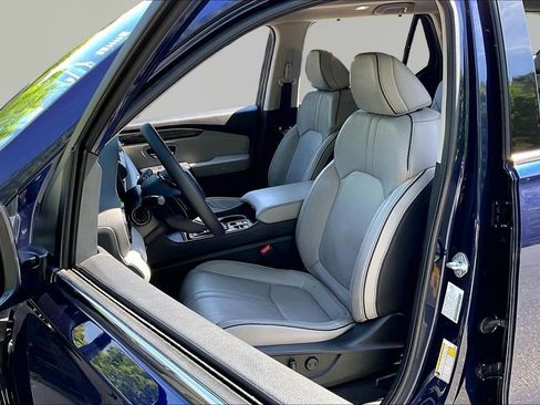 Used 2023 Honda Pilot Elite image 17